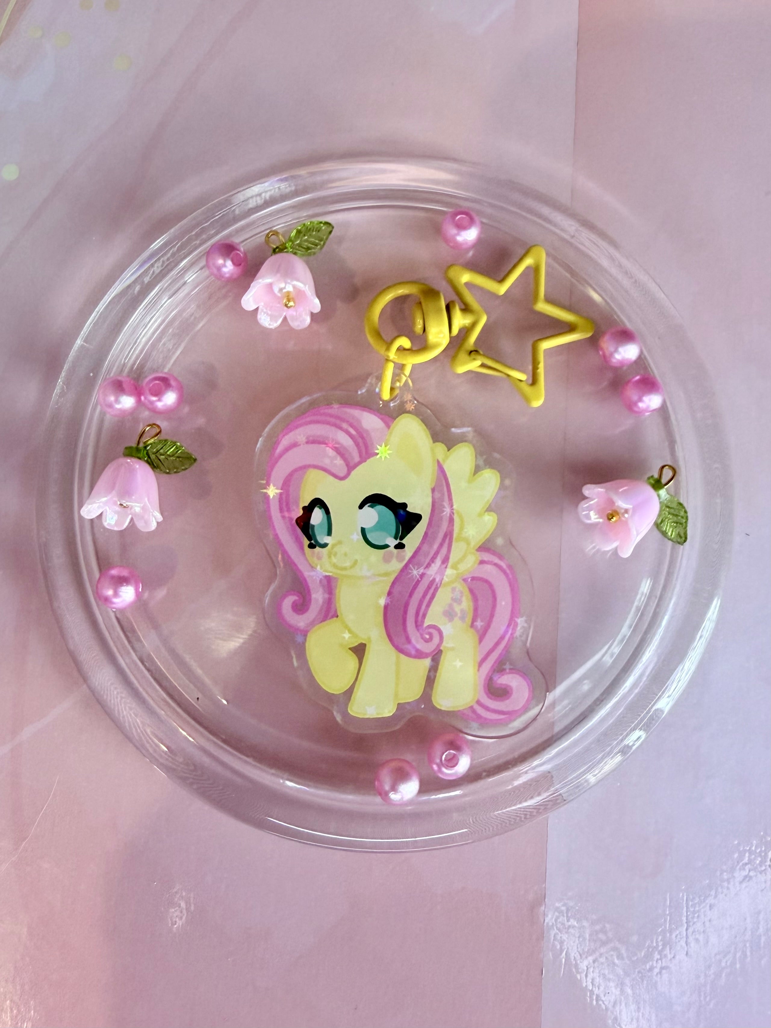 Porte Clé Flutter Shy 💛